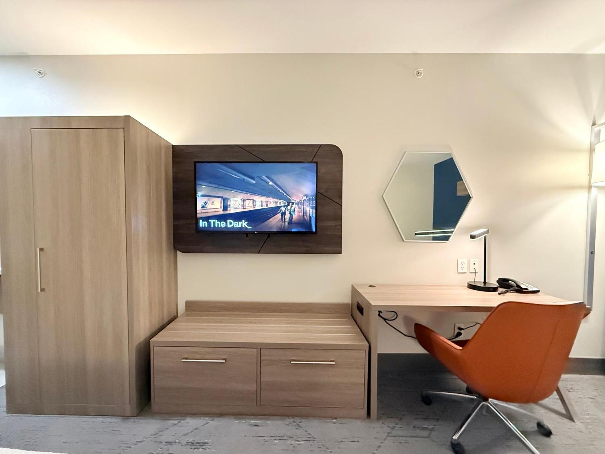 Holiday Inn Express Kenedy By Ihg Εξωτερικό φωτογραφία