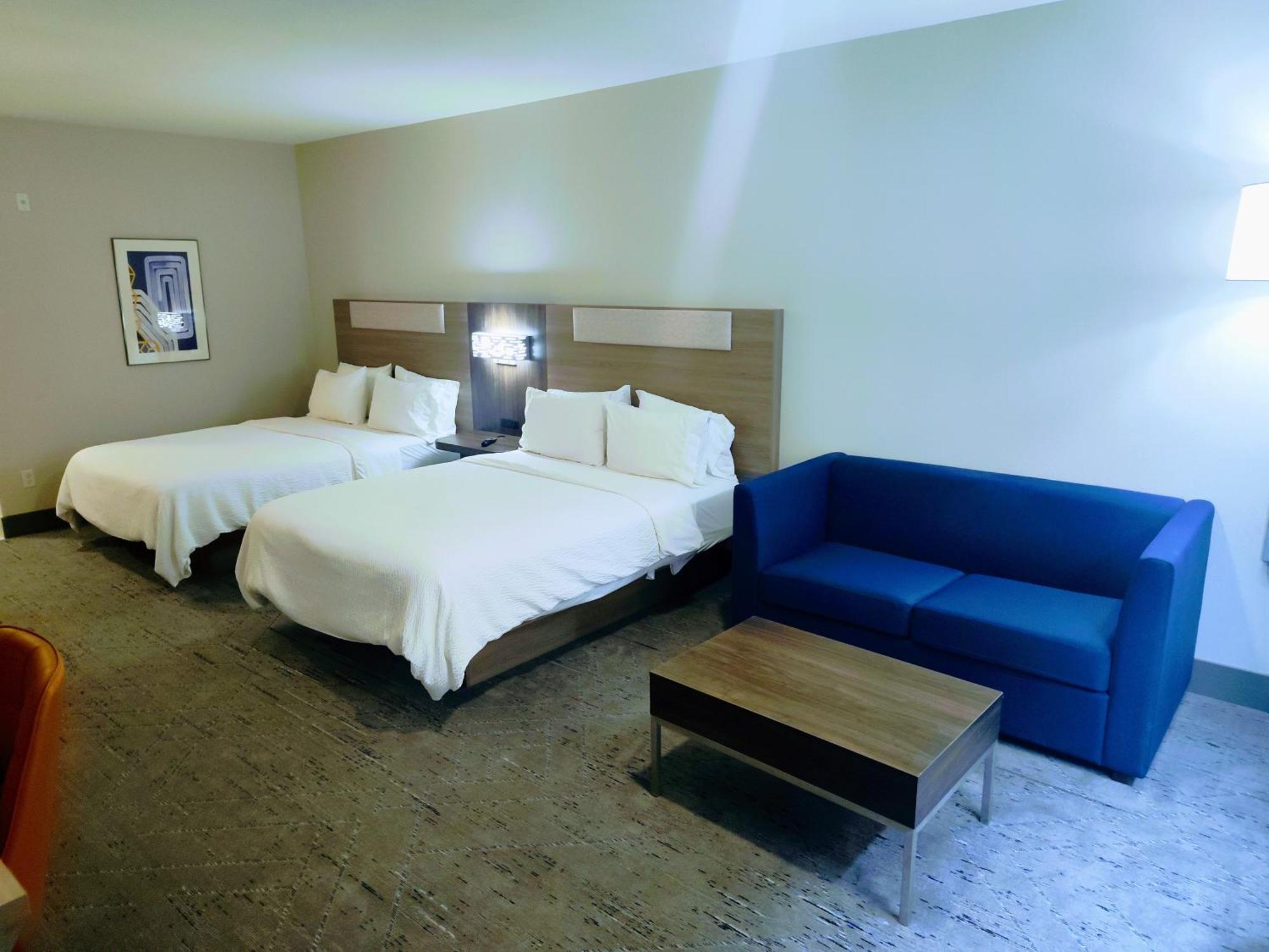 Holiday Inn Express Kenedy By Ihg Εξωτερικό φωτογραφία